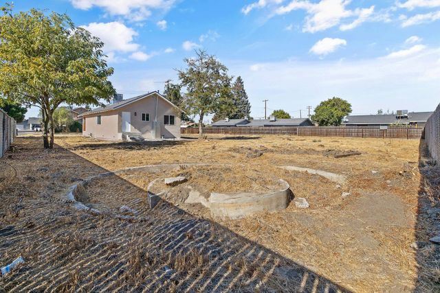 1344 S Liberty Street, Visalia, CA 93292