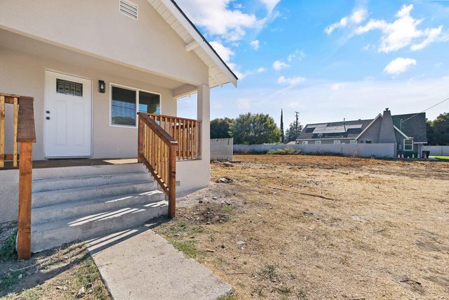 1344 S Liberty Street, Visalia, CA 93292