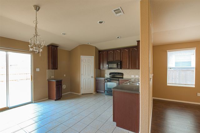 590 Arthur Drive, Lavon, TX 75166