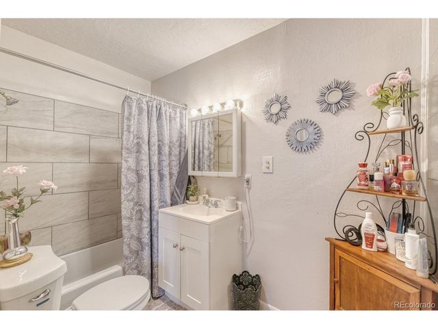 250 N 10th Ave, Brighton, CO 80601