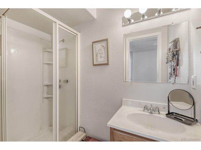 250 N 10th Ave, Brighton, CO 80601