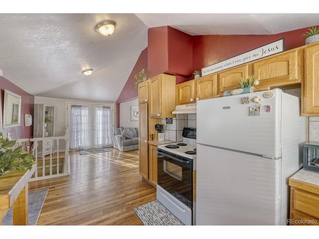 250 N 10th Ave, Brighton, CO 80601