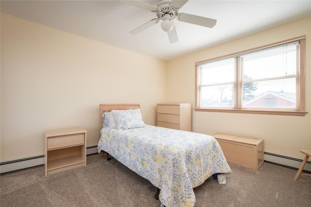 1091 Maple Lane, New Hyde Park, NY 11040