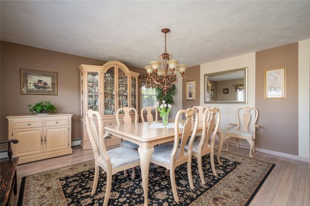 1091 Maple Lane, New Hyde Park, NY 11040