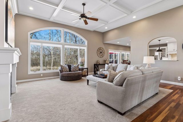 9943 Vagabond Lane N, Maple Grove, MN 55311