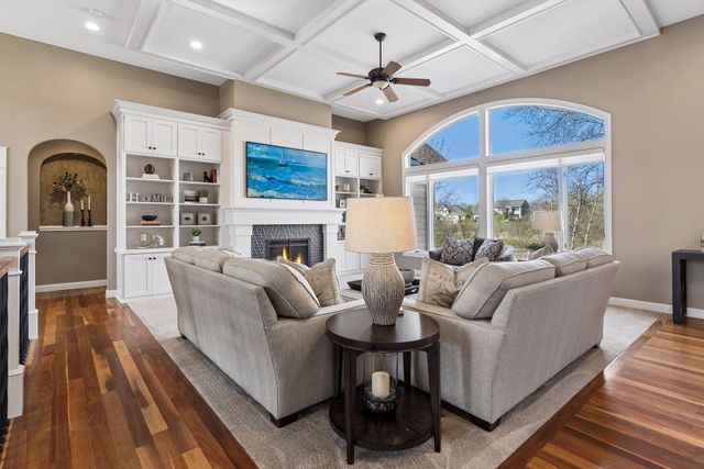 9943 Vagabond Lane N, Maple Grove, MN 55311