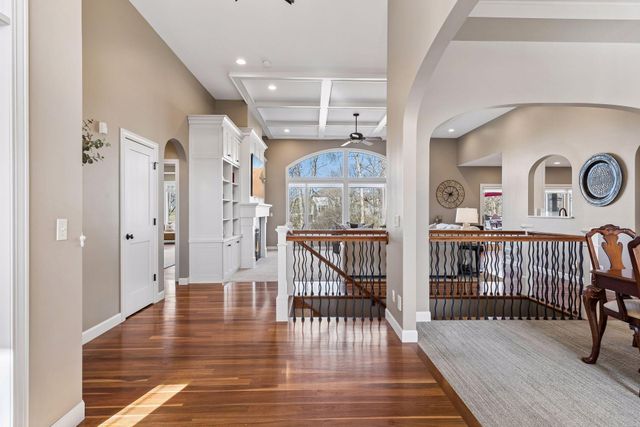 9943 Vagabond Lane N, Maple Grove, MN 55311