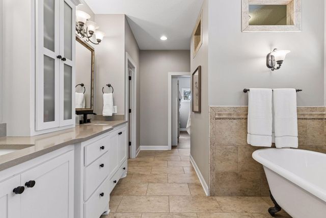 9943 Vagabond Lane N, Maple Grove, MN 55311