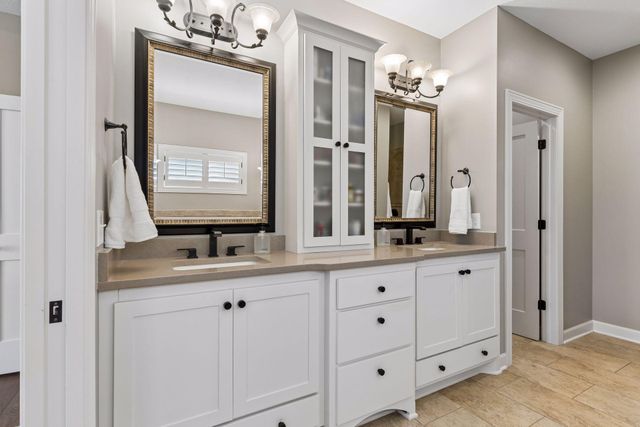 9943 Vagabond Lane N, Maple Grove, MN 55311