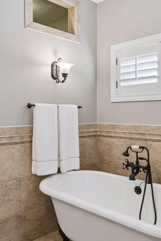 9943 Vagabond Lane N, Maple Grove, MN 55311