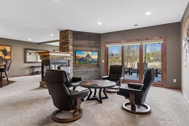 9943 Vagabond Lane N, Maple Grove, MN 55311