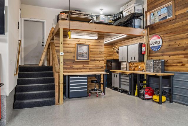 9943 Vagabond Lane N, Maple Grove, MN 55311