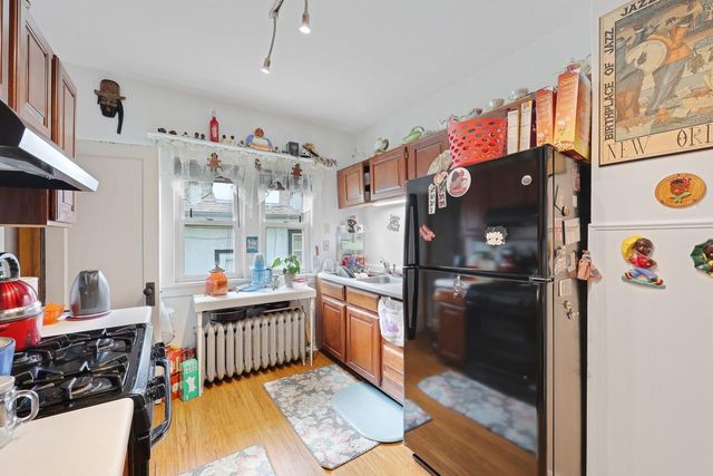 1718 Vincent Avenue N, Minneapolis, MN 55411