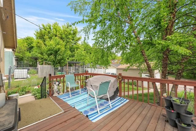 1718 Vincent Avenue N, Minneapolis, MN 55411