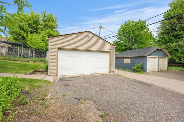 1718 Vincent Avenue N, Minneapolis, MN 55411