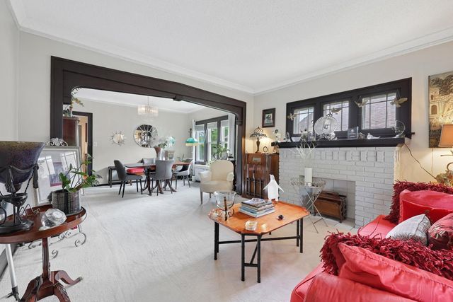 1718 Vincent Avenue N, Minneapolis, MN 55411