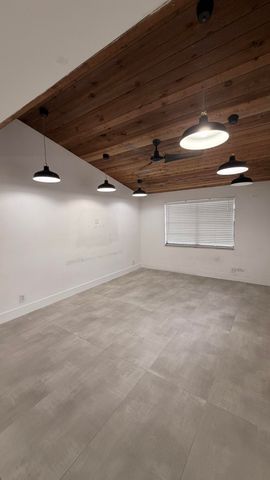 1123 W PROSPECT Road, Fort Lauderdale, FL 33309