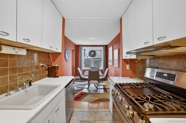 222 Martling Avenue 3-R, Tarrytown, NY 10591