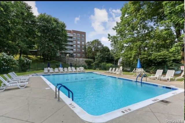 222 Martling Avenue 3-R, Tarrytown, NY 10591