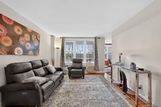 222 Martling Avenue 3-R, Tarrytown, NY 10591