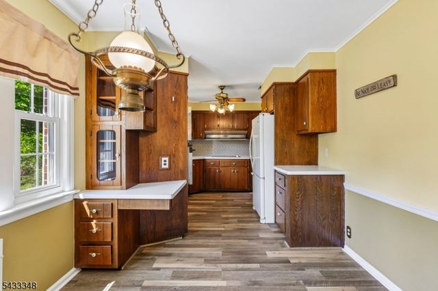 27 Shawnee Rd, Cranford Twp., NJ 07016