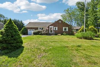 27 Shawnee Rd, Cranford Twp., NJ 07016