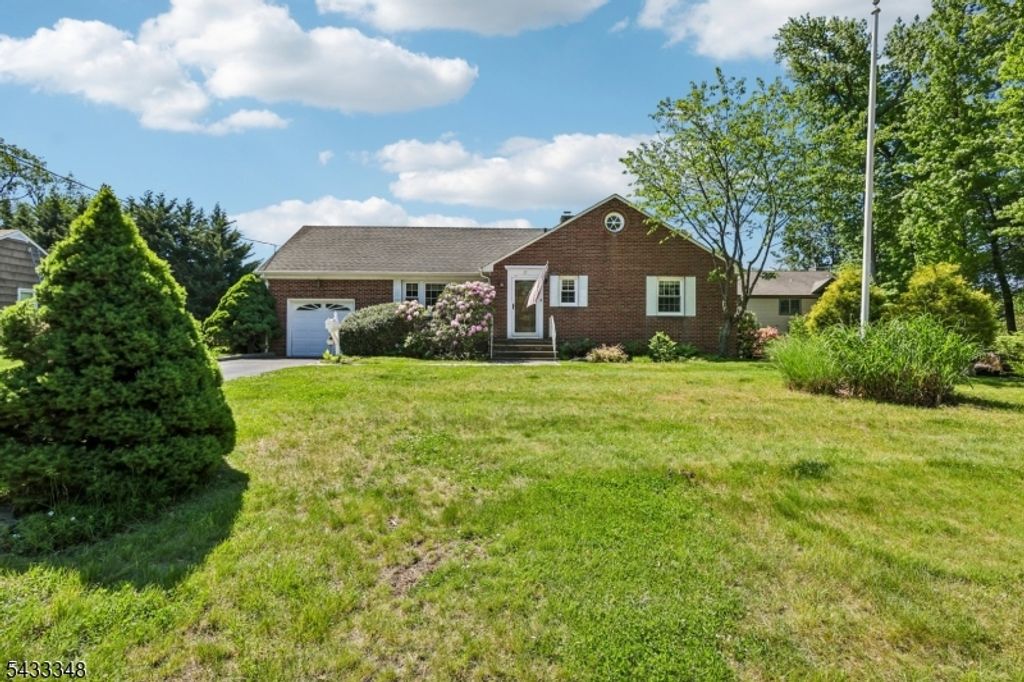 27 Shawnee Rd, Cranford Twp., NJ 07016
