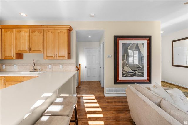 7824 S SEQUOIA TREE LN, Sandy, UT 84094