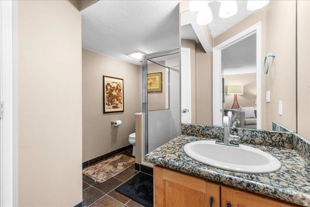 7824 S SEQUOIA TREE LN, Sandy, UT 84094