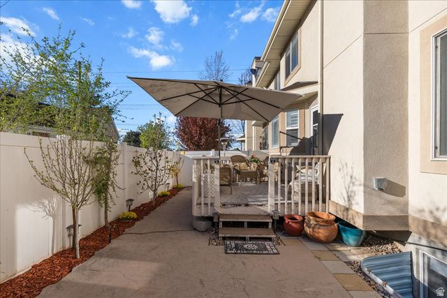 7824 S SEQUOIA TREE LN, Sandy, UT 84094
