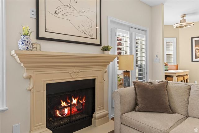 7824 S SEQUOIA TREE LN, Sandy, UT 84094