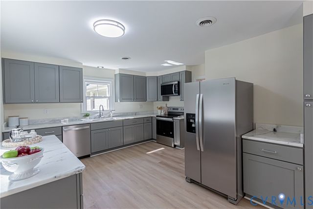 9256 Shannon Rd, Mechanicsville, VA 23116