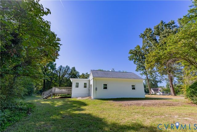 9256 Shannon Rd, Mechanicsville, VA 23116