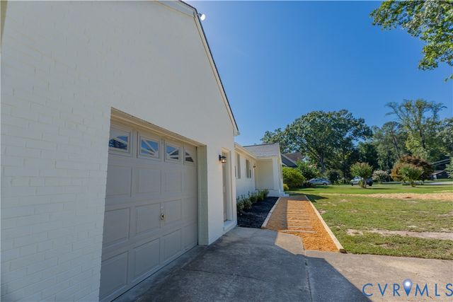 9256 Shannon Rd, Mechanicsville, VA 23116