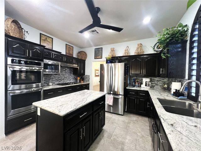 7908 Waterfalls Avenue, Las Vegas, NV 89128