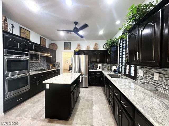 7908 Waterfalls Avenue, Las Vegas, NV 89128