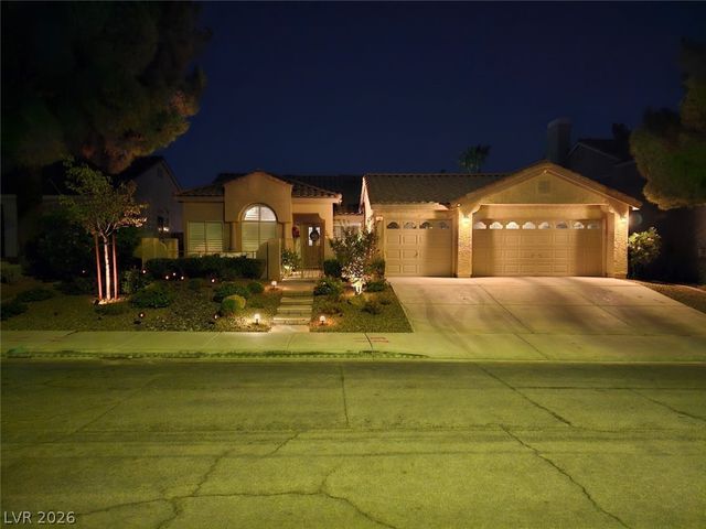7908 Waterfalls Avenue, Las Vegas, NV 89128