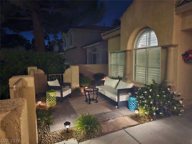 7908 Waterfalls Avenue, Las Vegas, NV 89128
