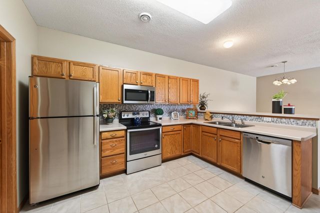 13040 Europa Trail Way N G, Hugo, MN 55038