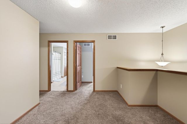 13040 Europa Trail Way N G, Hugo, MN 55038