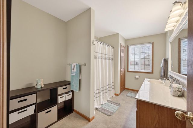 13040 Europa Trail Way N G, Hugo, MN 55038