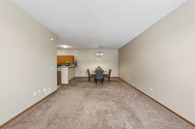 13040 Europa Trail Way N G, Hugo, MN 55038