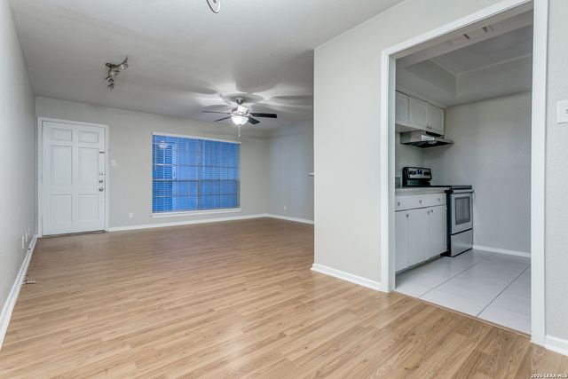 8401 N New Braunfels Ave Apt 207, San Antonio, TX 78209