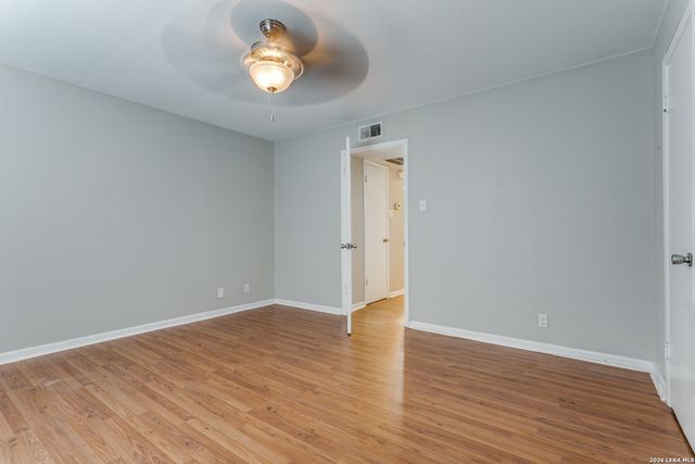 8401 N New Braunfels Ave Apt 207, San Antonio, TX 78209