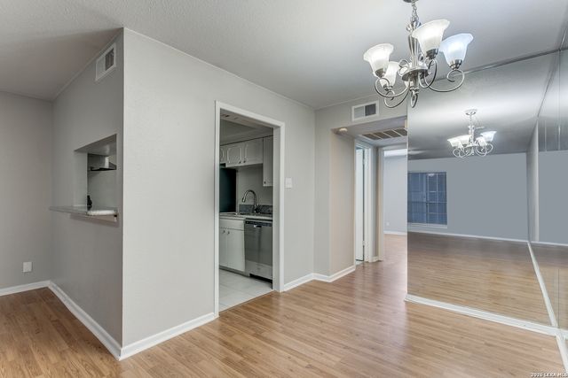 8401 N New Braunfels Ave Apt 207, San Antonio, TX 78209