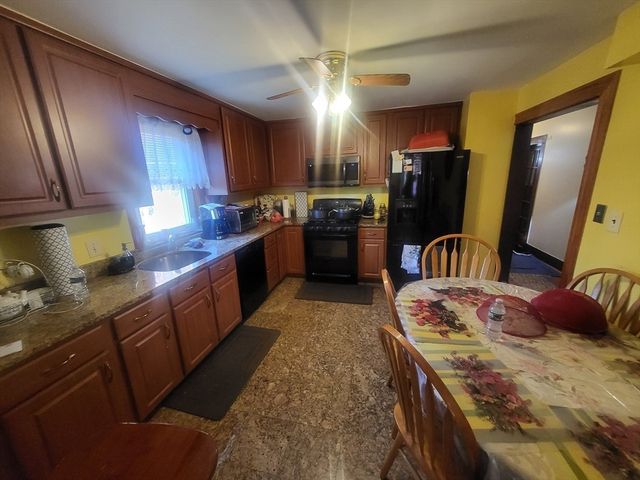 438 School St, Stoughton, MA 02072