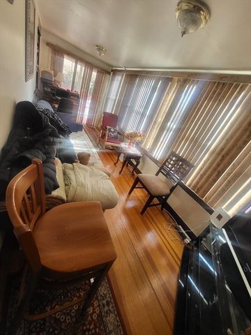 438 School St, Stoughton, MA 02072