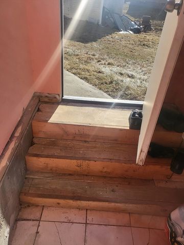 438 School St, Stoughton, MA 02072