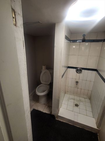 438 School St, Stoughton, MA 02072