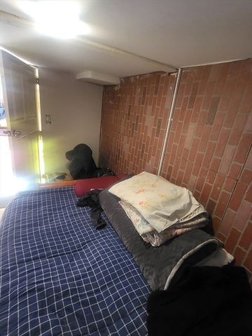 438 School St, Stoughton, MA 02072